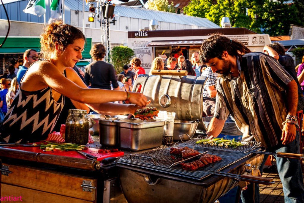 Organiseer een onvergetelijk communiefeest met foodtruckbestellen.be