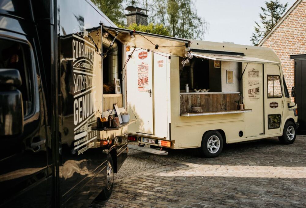 Foodtruck of catering